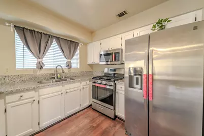 3930 Samos Way, Sacramento, CA 95823 - Photo 20
