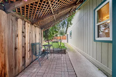 7144 Diablo Oak Court, Sacramento, CA 95842 - Photo 2