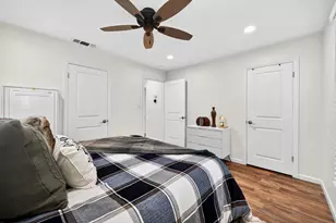 5300 49th St, Sacramento, CA 95820 - Photo 14