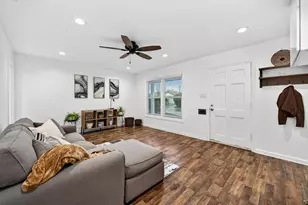 5300 49th St, Sacramento, CA 95820 - Photo 2