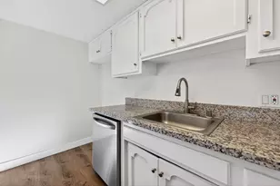 1052 Clinton Rd, Sacramento, CA 95825 - Photo 42