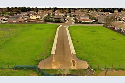 9352 Sheba Lane, Elk Grove, CA 95624 - Photo 10