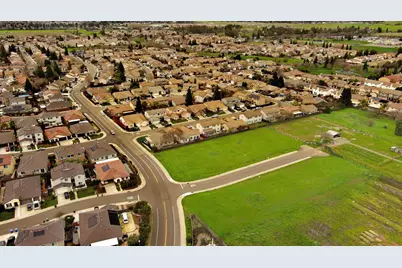 9352 Sheba Lane, Elk Grove, CA 95624 - Photo 14