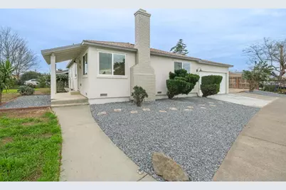 4200 22nd Avenue, Sacramento, CA 95820 - Photo 2