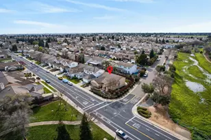 9272 Salmon Creek Dr, Elk Grove, CA 95624 - Photo 54