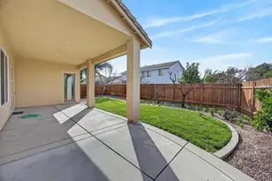 9272 Salmon Creek Dr, Elk Grove, CA 95624 - Photo 42