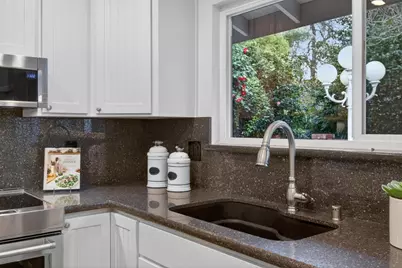 8397 La Riviera Drive, Sacramento, CA 95826 - Photo 18