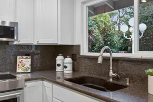 8397 La Riviera Dr, Sacramento, CA 95826 - Photo 18