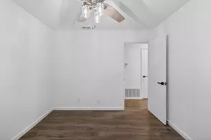 8397 La Riviera Dr, Sacramento, CA 95826 - Photo 30