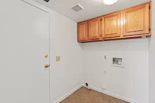 8625 Valley Rim Way, Antelope, CA 95843 - Photo 22