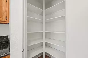 8625 Valley Rim Way, Antelope, CA 95843 - Photo 12