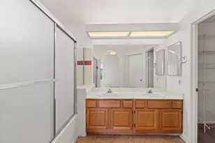 8625 Valley Rim Way, Antelope, CA 95843 - Photo 18