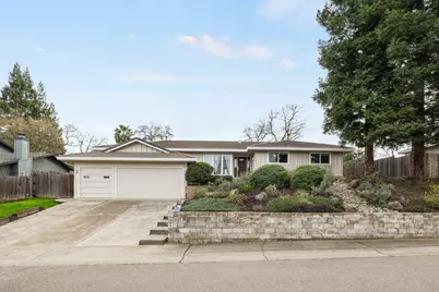 8524 Annette Engel Way, Fair Oaks, CA 95628 - Photo 2