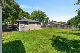 6701 Golf View Dr, Sacramento, CA 95822 - Photo 26