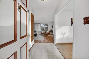 9723 Parktree Way, Elk Grove, CA 95624 - Photo 4