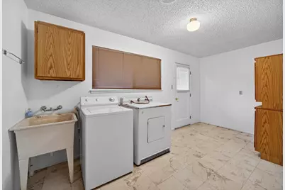 9723 Parktree Way, Elk Grove, CA 95624 - Photo 26