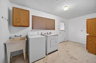 9723 Parktree Way, Elk Grove, CA 95624 - Photo 26