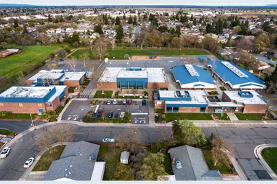 9723 Parktree Way, Elk Grove, CA 95624 - Photo 34