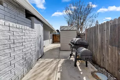 4970 Hillhurst Drive, Fair Oaks, CA 95628 - Photo 32