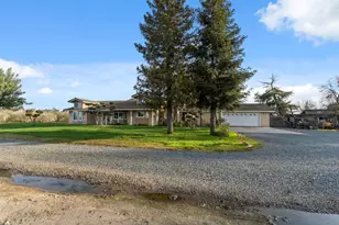5757 10th Ave, Hanford, CA 93230 - Photo 2