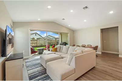 12248 Alamosa Drive, Rancho Cordova, CA 95742 - Photo 10