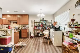 831 Cathedral Ct, Sacramento, CA 95825 - Photo 36