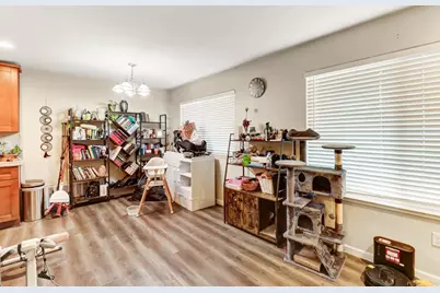 831 Cathedral Court, Sacramento, CA 95825 - Photo 36