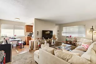 831 Cathedral Ct, Sacramento, CA 95825 - Photo 8