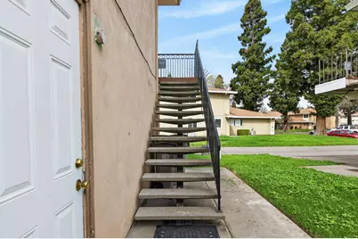 9 La Pera Court #4, Sacramento, CA 95823 - Photo 6