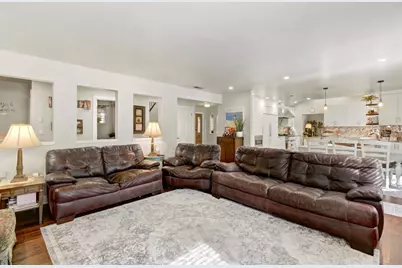 9220 Cupertino Drive, Elk Grove, CA 95624 - Photo 32