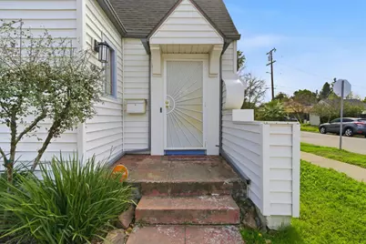 686 S Tuxedo Avenue, Stockton, CA 95204 - Photo 4