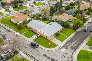 81 Brentford Cir, Sacramento, CA 95823 - Photo 2