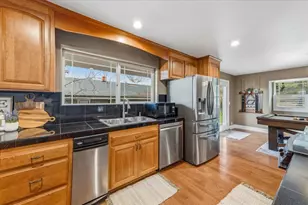 11845 Goldfinch Ct, Penn Valley, CA 95946 - Photo 8