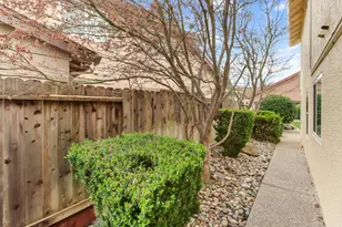 5900 Oxford Glen Pl, Elk Grove, CA 95758 - Photo 52