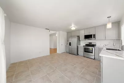 9464 Roseport Way, Sacramento, CA 95826 - Photo 16