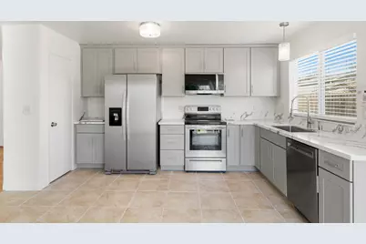 9464 Roseport Way, Sacramento, CA 95826 - Photo 12