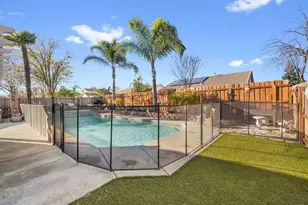 7021 Bolzano Way, Elk Grove, CA 95757 - Photo 20