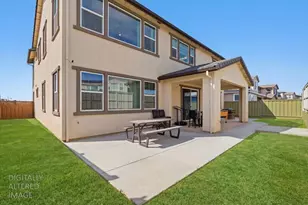 2505 Mulholland Dr, Lathrop, CA 95330 - Photo 38