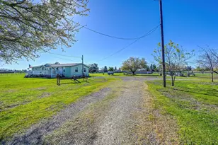 8610 Carlisle, Sacramento, CA 95828 - Photo 4