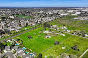 8610 Carlisle, Sacramento, CA 95828 - Photo 52