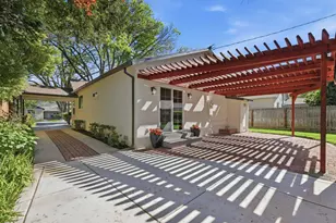 2610 14th St, Sacramento, CA 95818 - Photo 32