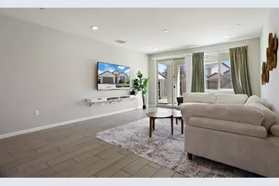 7501 Redwood Ivy Way, Sacramento, CA 95829 - Photo 18