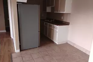 15 Coral Gables Ct, Sacramento, CA 95822 - Photo 4