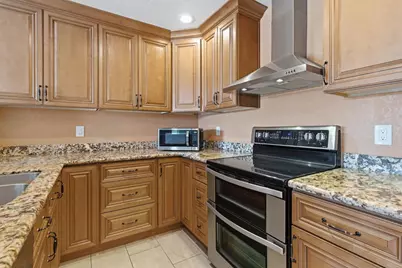 7348 Lighthouse Drive, Stockton, CA 95219 - Photo 22