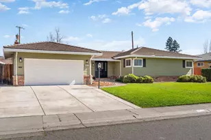 4822 Cameron Ranch Dr, Carmichael, CA 95608 - Photo 2