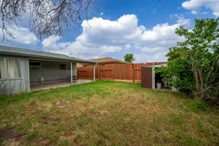 1244 W J St, Oakdale, CA 95361 - Photo 4
