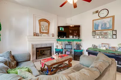 8559 Zinnia Way, Elk Grove, CA 95624 - Photo 18