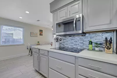 2300 Homewood Way, Carmichael, CA 95608 - Photo 22