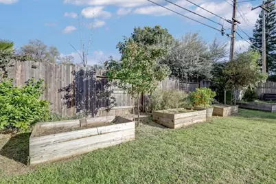 2300 Homewood Way, Carmichael, CA 95608 - Photo 32