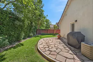 9393 Canmoor Cir, Elk Grove, CA 95758 - Photo 50